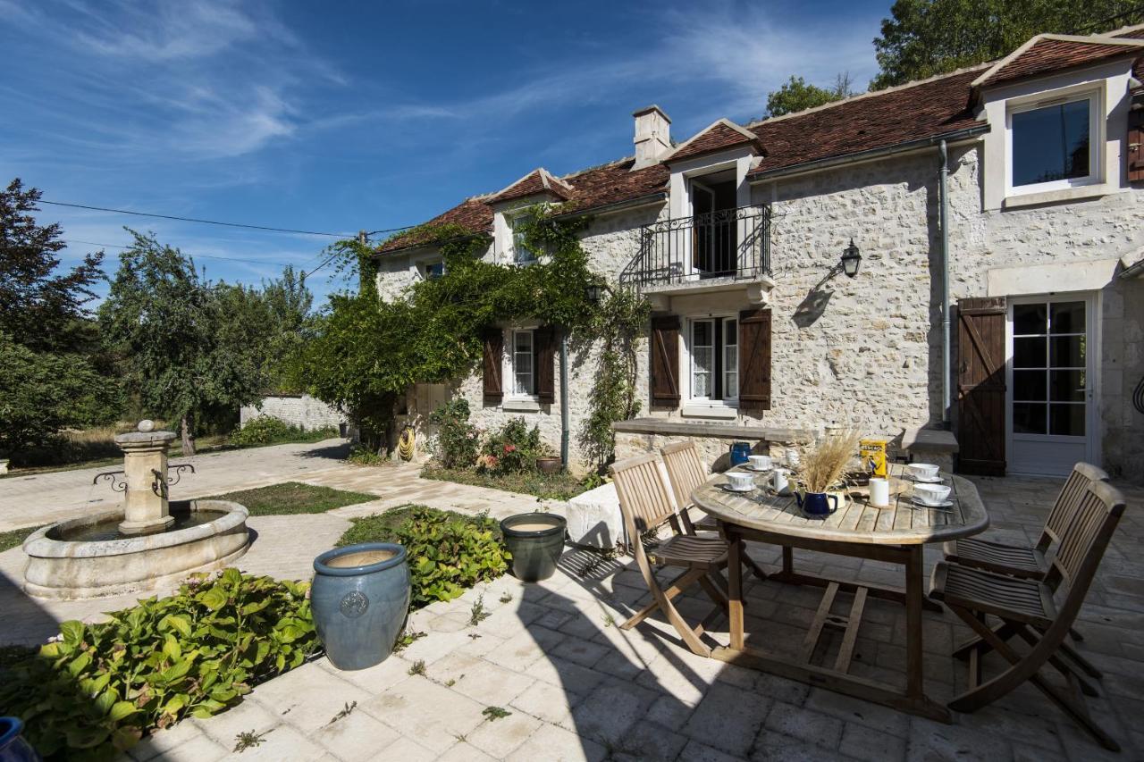 Le Riad Bourguignon Ouanne Exteriör bild